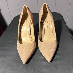 Kenneth Cole Pump